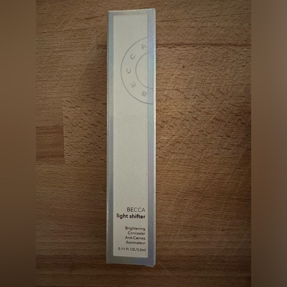 Becca light shifter brightening concealer meteoric 3 - Picture 5 of 6